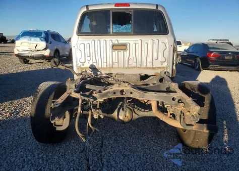 2013 Toyota Tacoma z USA, uszkodzony, nr VIN 5TFUU4EN7DX058380